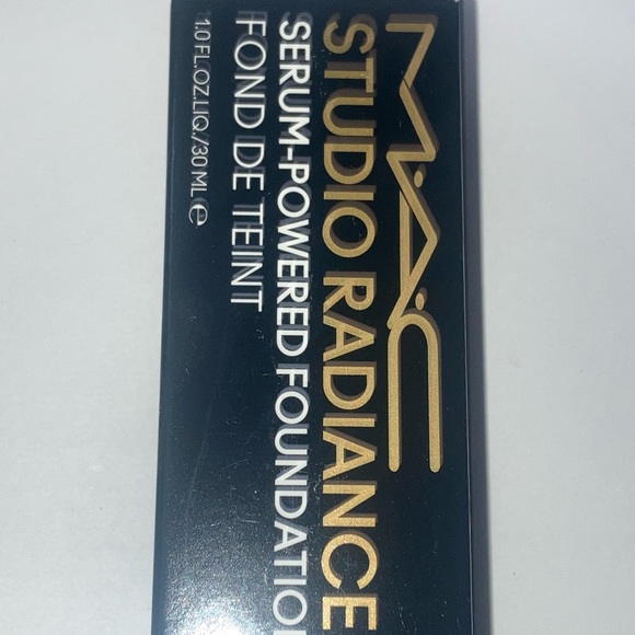 x1 MAC NC55 STUDIO RADIANCE SERUM POWDERED FOUNDATION BRAND NEW BOXED - Picture 7 of 11